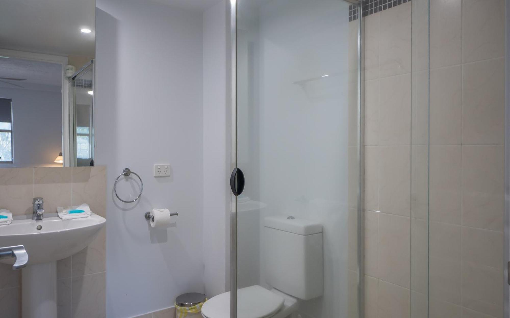 The Village At Burleigh 4*