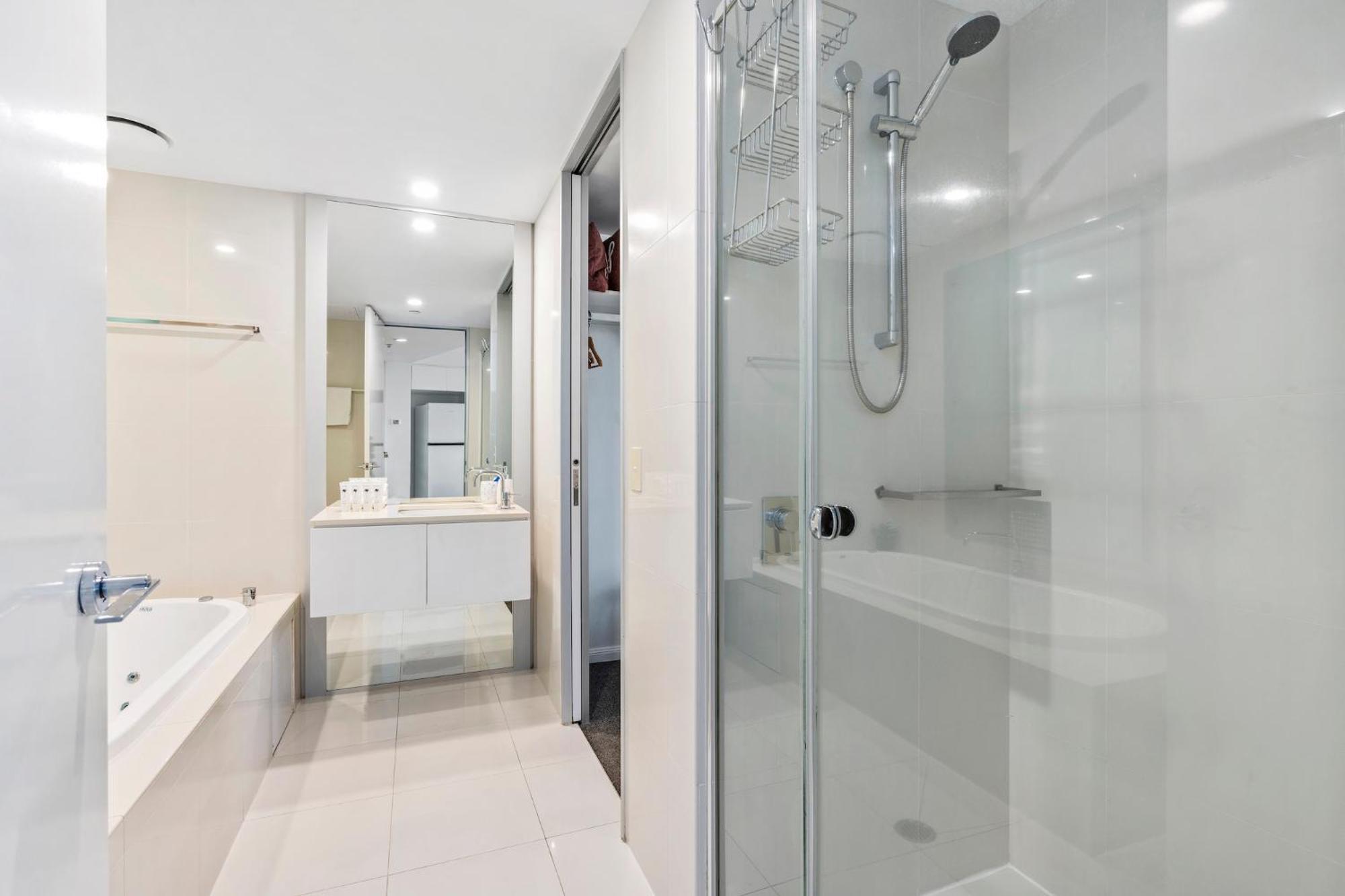 Central Surfers Paradise Family Retreat Gold Coast