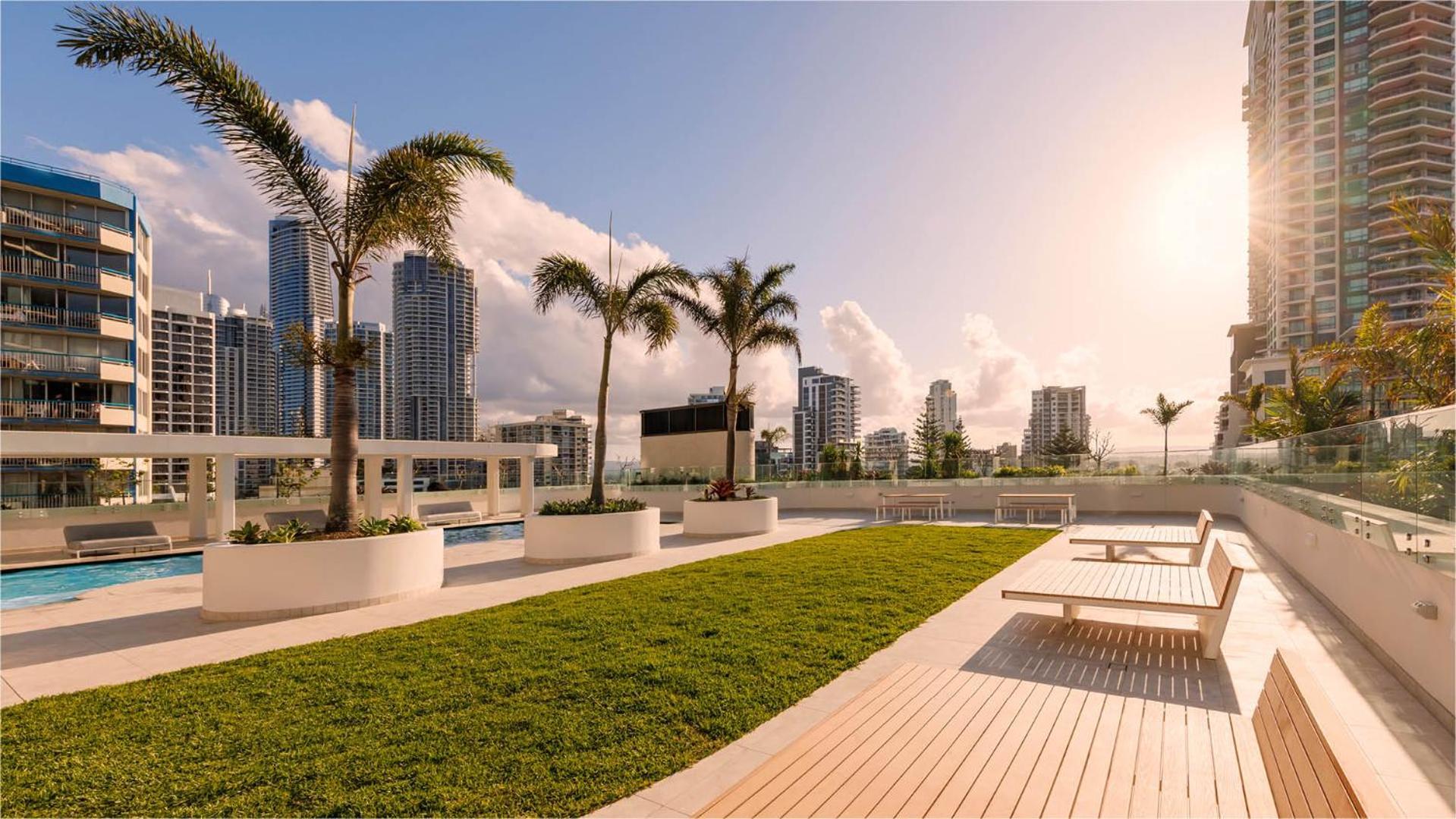 Apartment New Build Meriton Beachfront