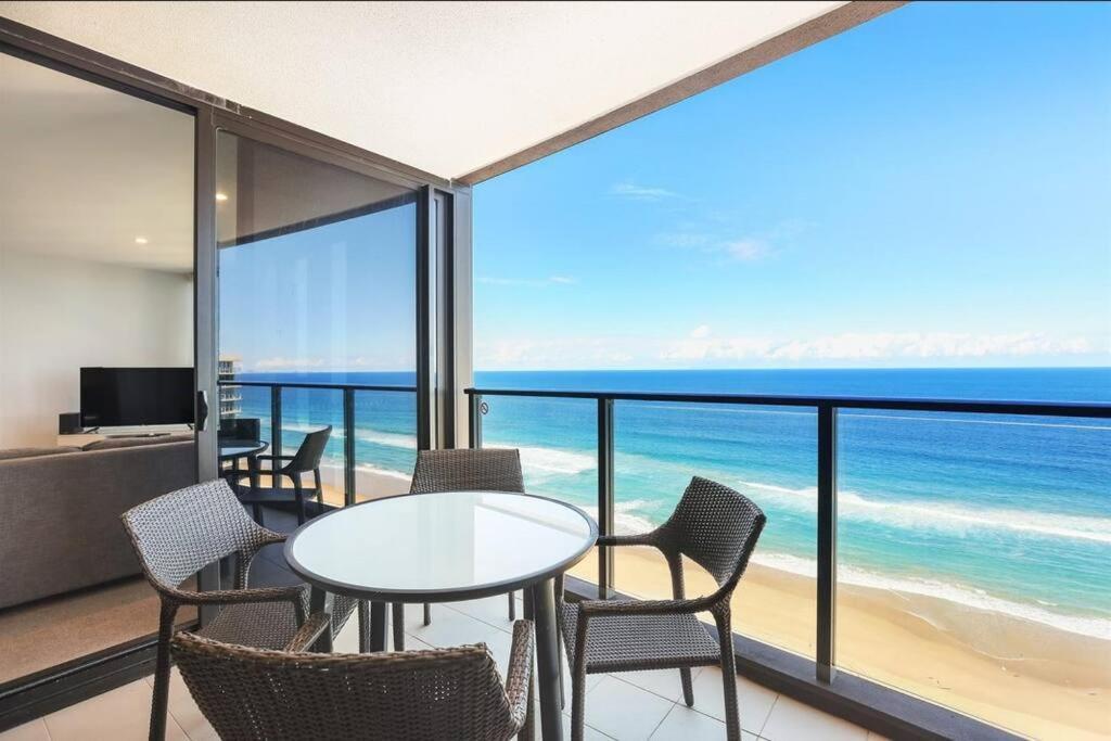 Amazing Ocean View In Surfers Paradise Apartment
