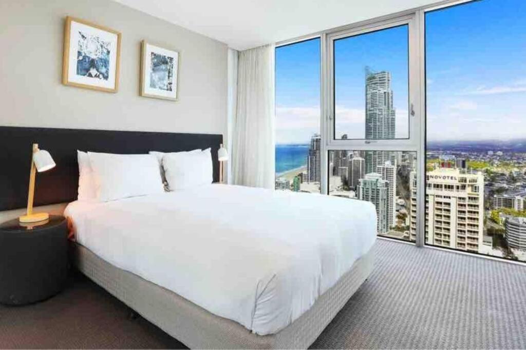 270° Panoramic Hilton Living *