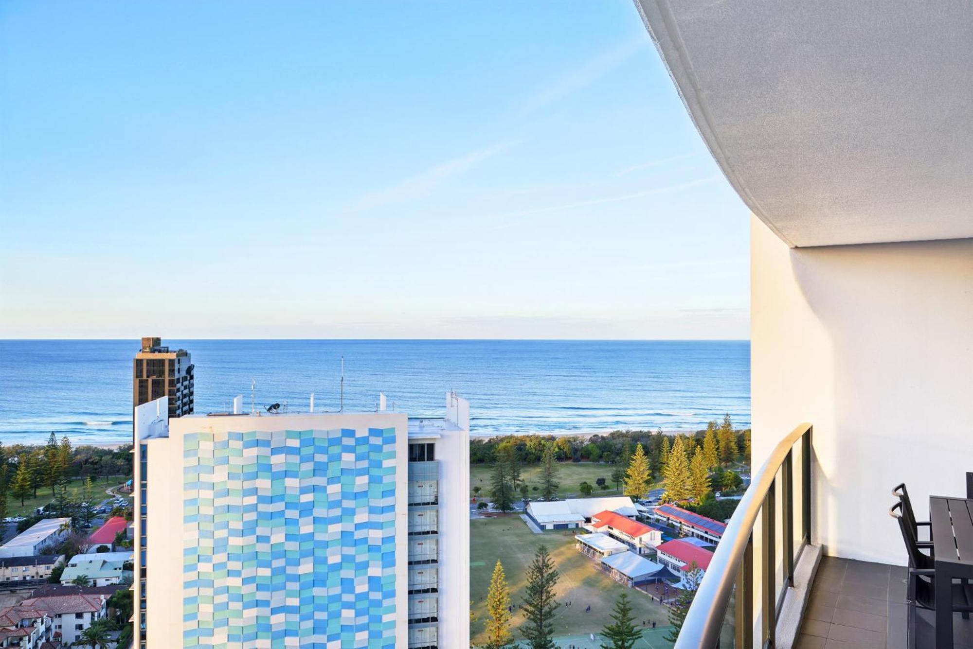 Ocean View 3-bed With Gym, Pool, Sauna & Parking Apartment *