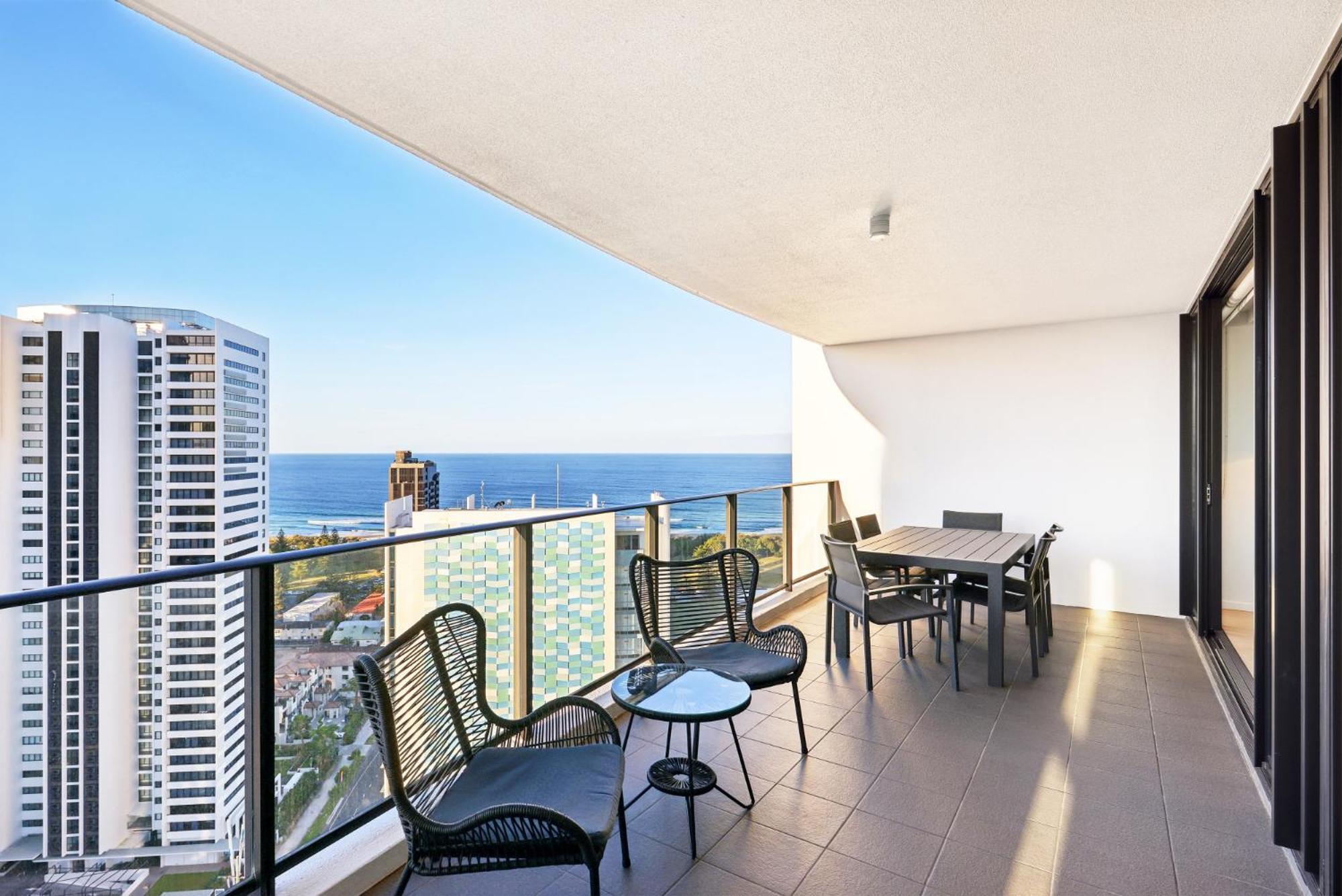 Ocean View 3-bed With Gym, Pool, Sauna & Parking * Gold Coast