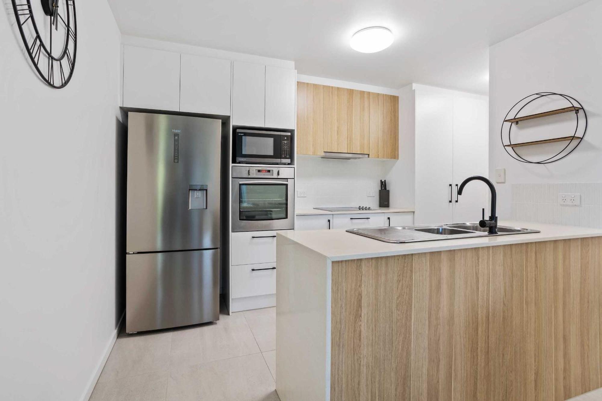 Relax In Luxury At Sunrise Cove