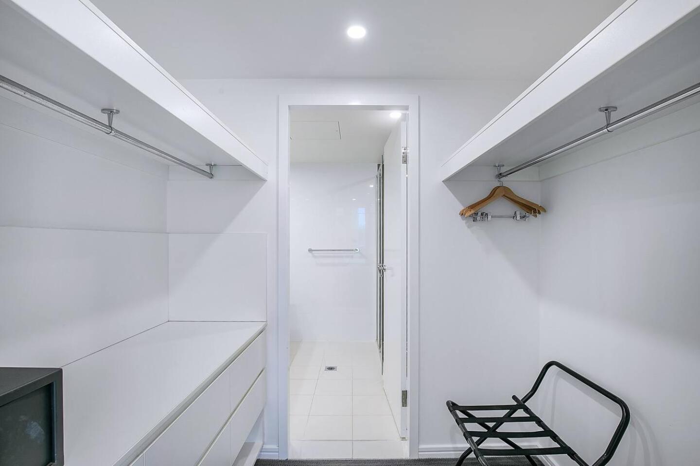 Meets Coast - Modern Haven By The *