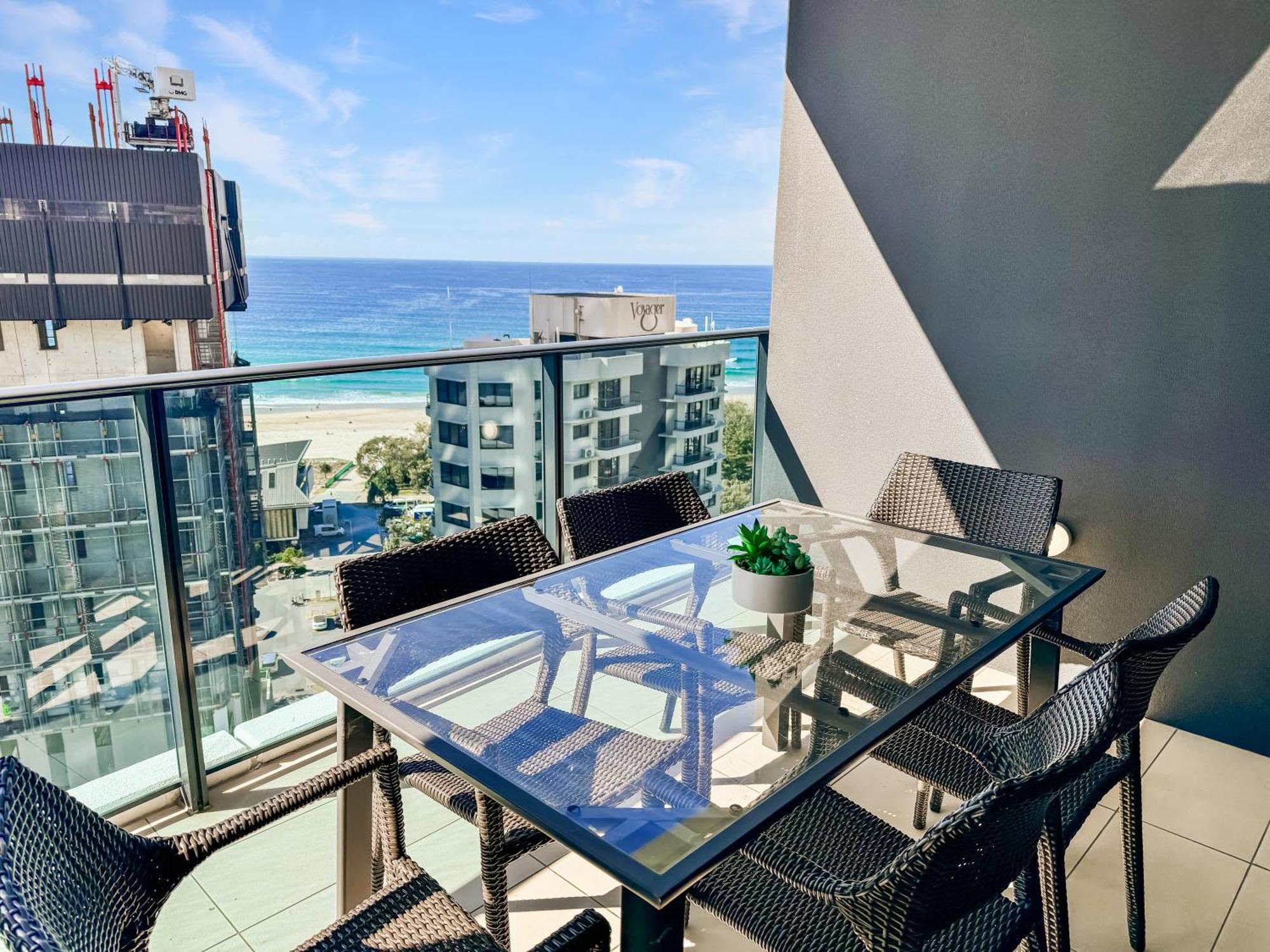 Apartment Tower 1 Oracle 16th Floor Stunning Views Gold Coast