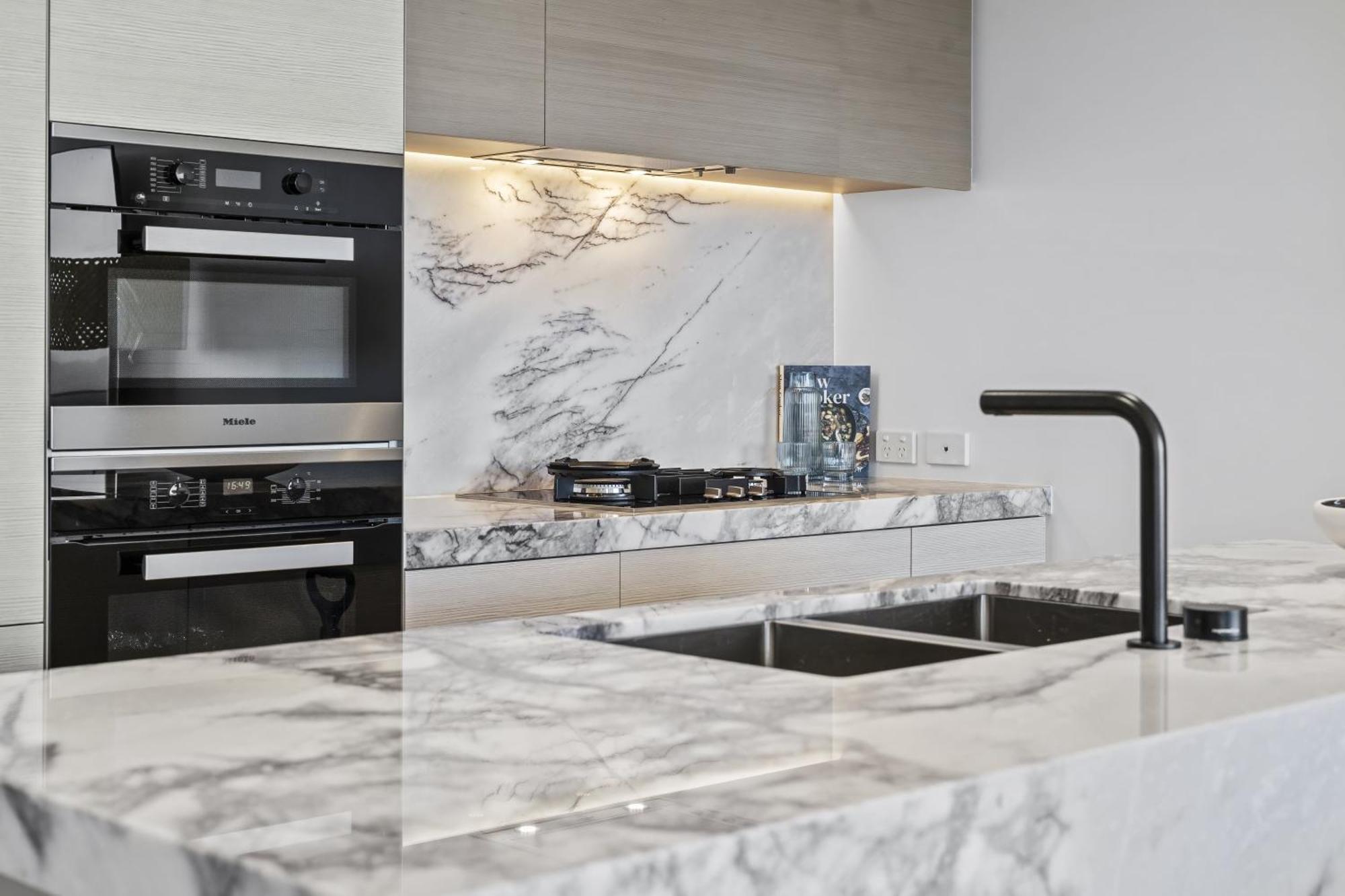Apartment Luxury Units At The Jewel Residences - Q