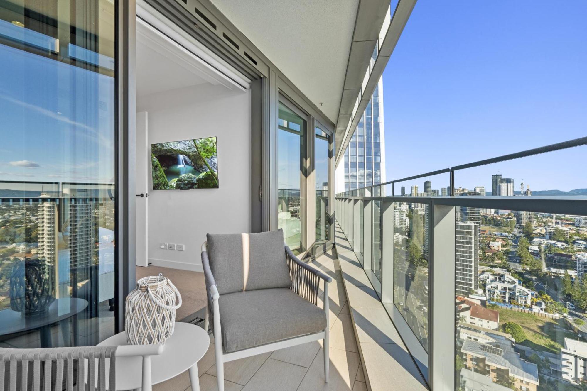 Luxury Units At The Jewel Residences - Q Apartment *