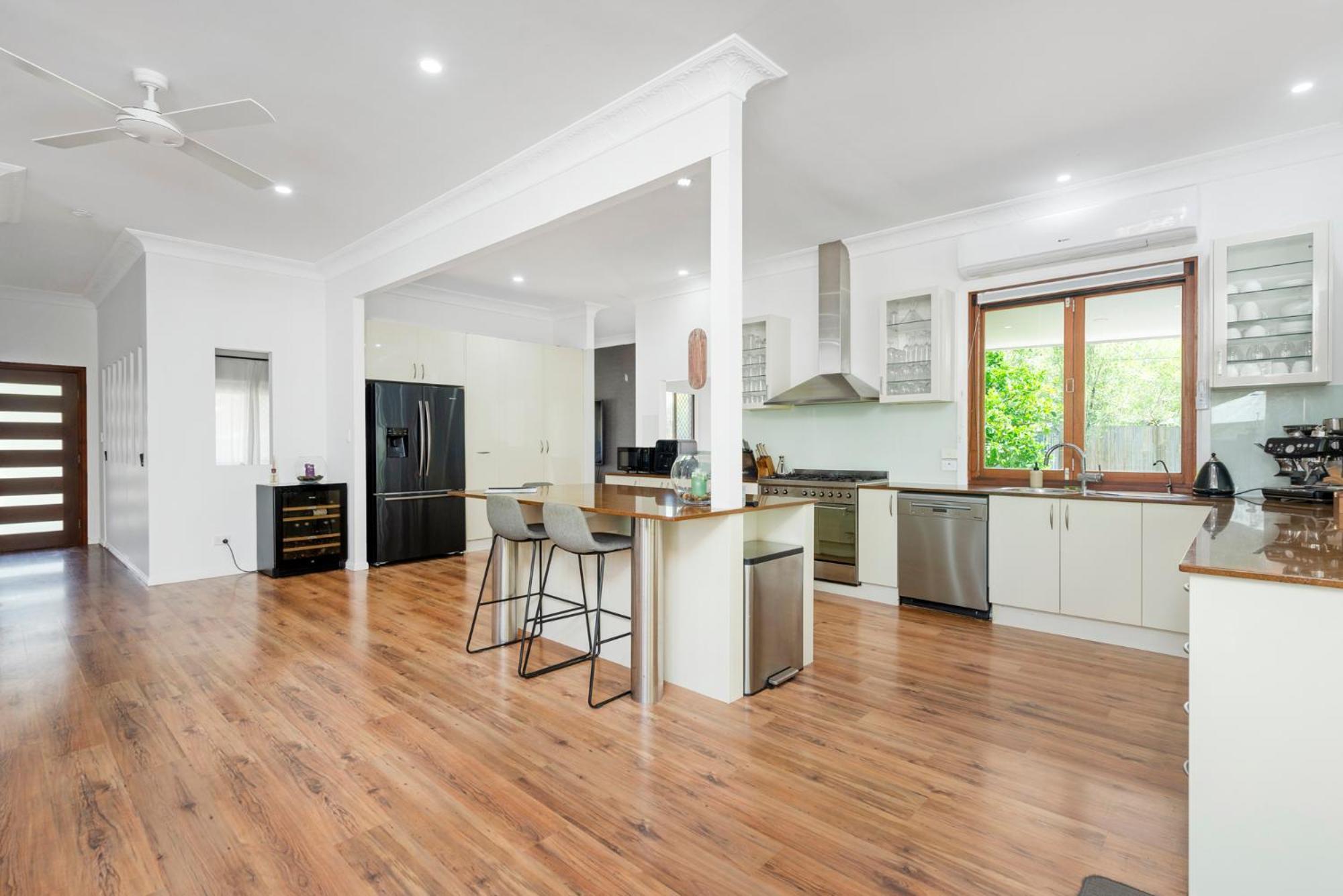 Chilled Lifestyle - Huge * Gold Coast
