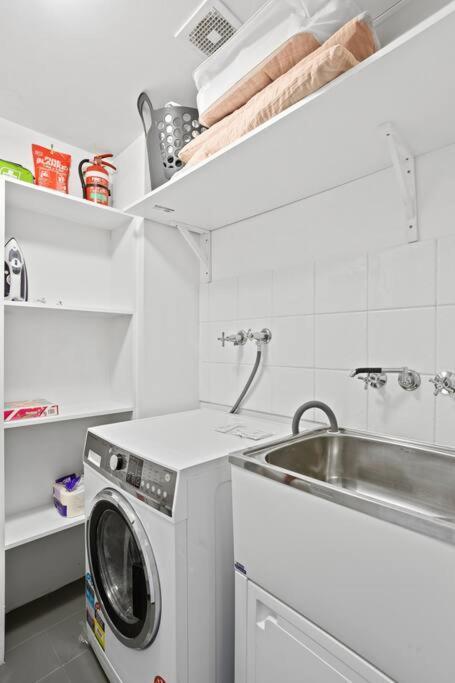 Apartamento Coastal 1-bed With Pool & Tennis Court