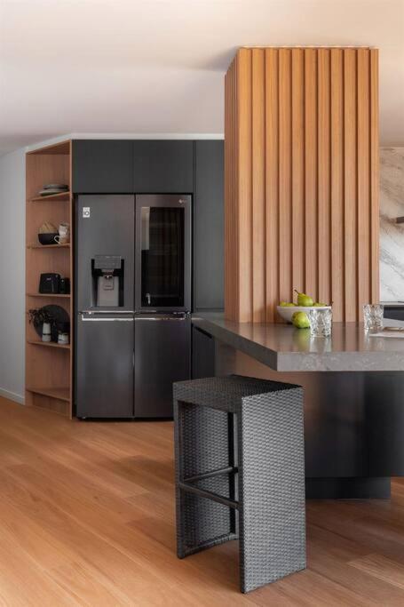 Bliss By The Sea - Absolute Beachside Luxury Apartment *