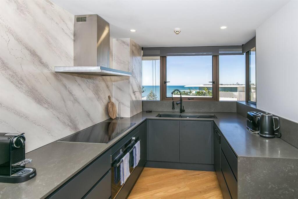 Apartment Bliss By The Sea - Absolute Beachside Luxury