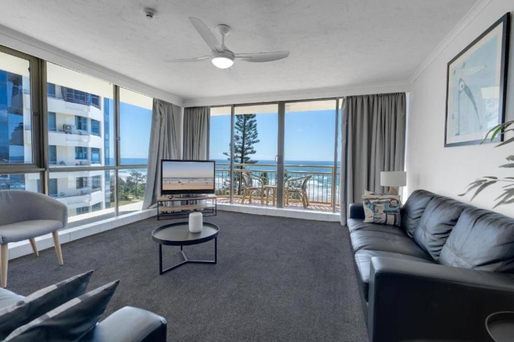 Beachfront Apartment Gold Coast