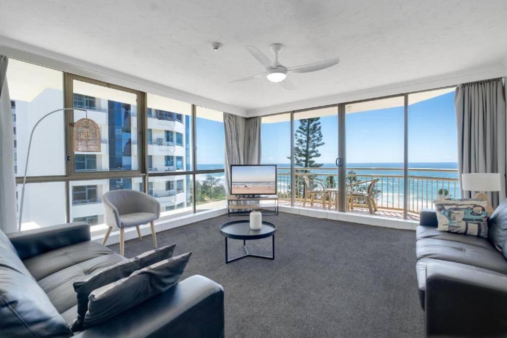 Beachfront Apartment Gold Coast