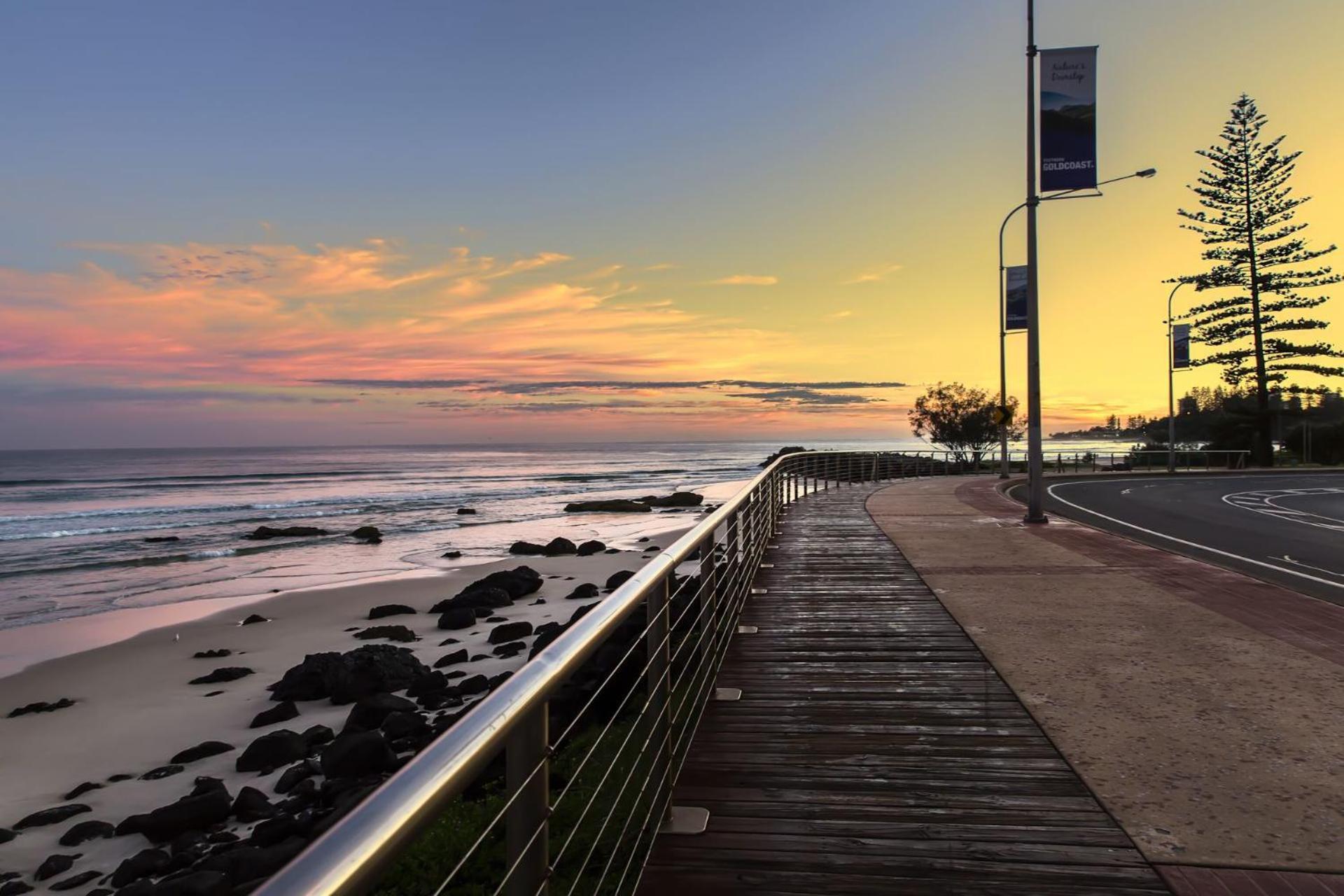 Miles At Kirra Unit 907 Gold Coast