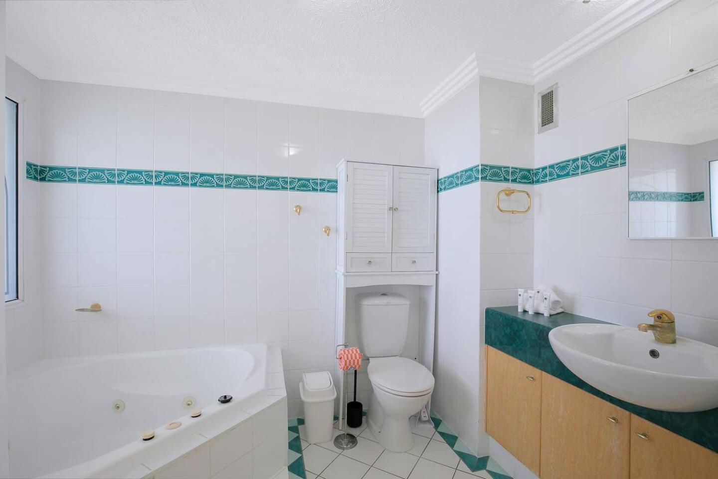 'oceanview Oasis' Family-friendly Palm Retreat Apartment *