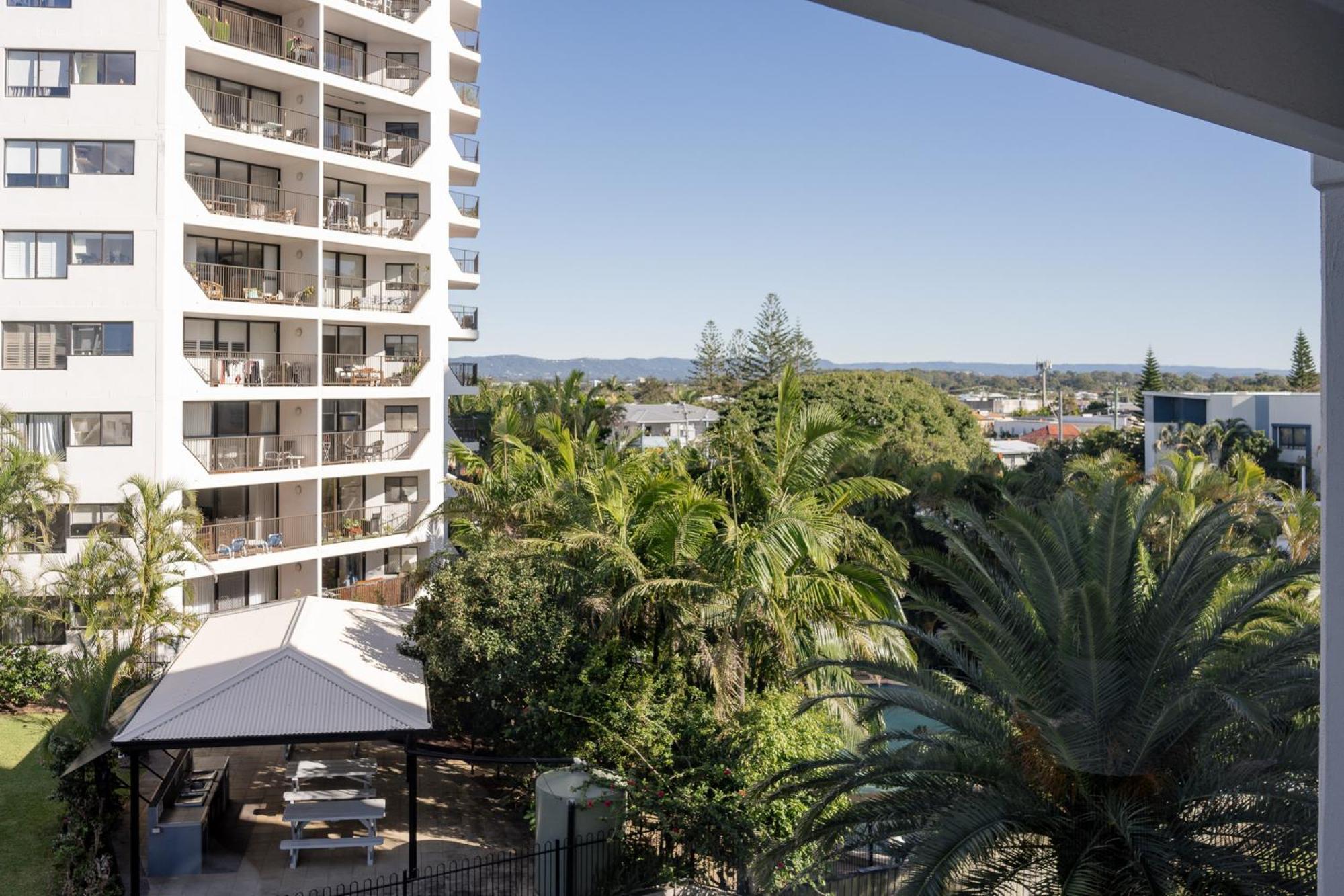 Aparthotel Cashelmara Beachfront 4*