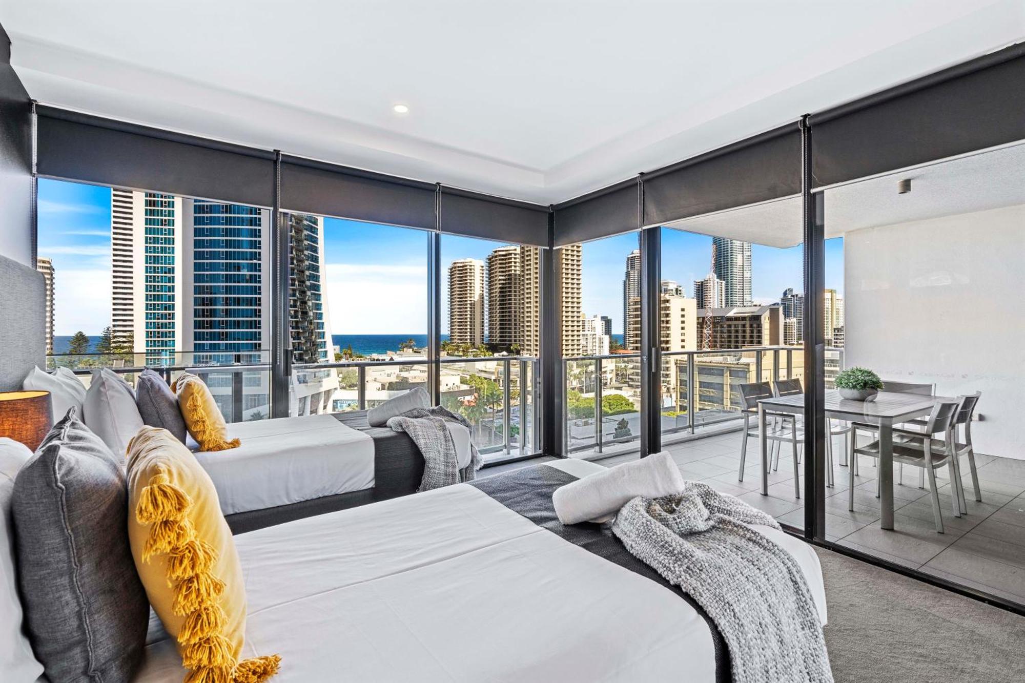 Apartment Two Bedroom Self Contained - Circle On Cavill - Privately Managed *