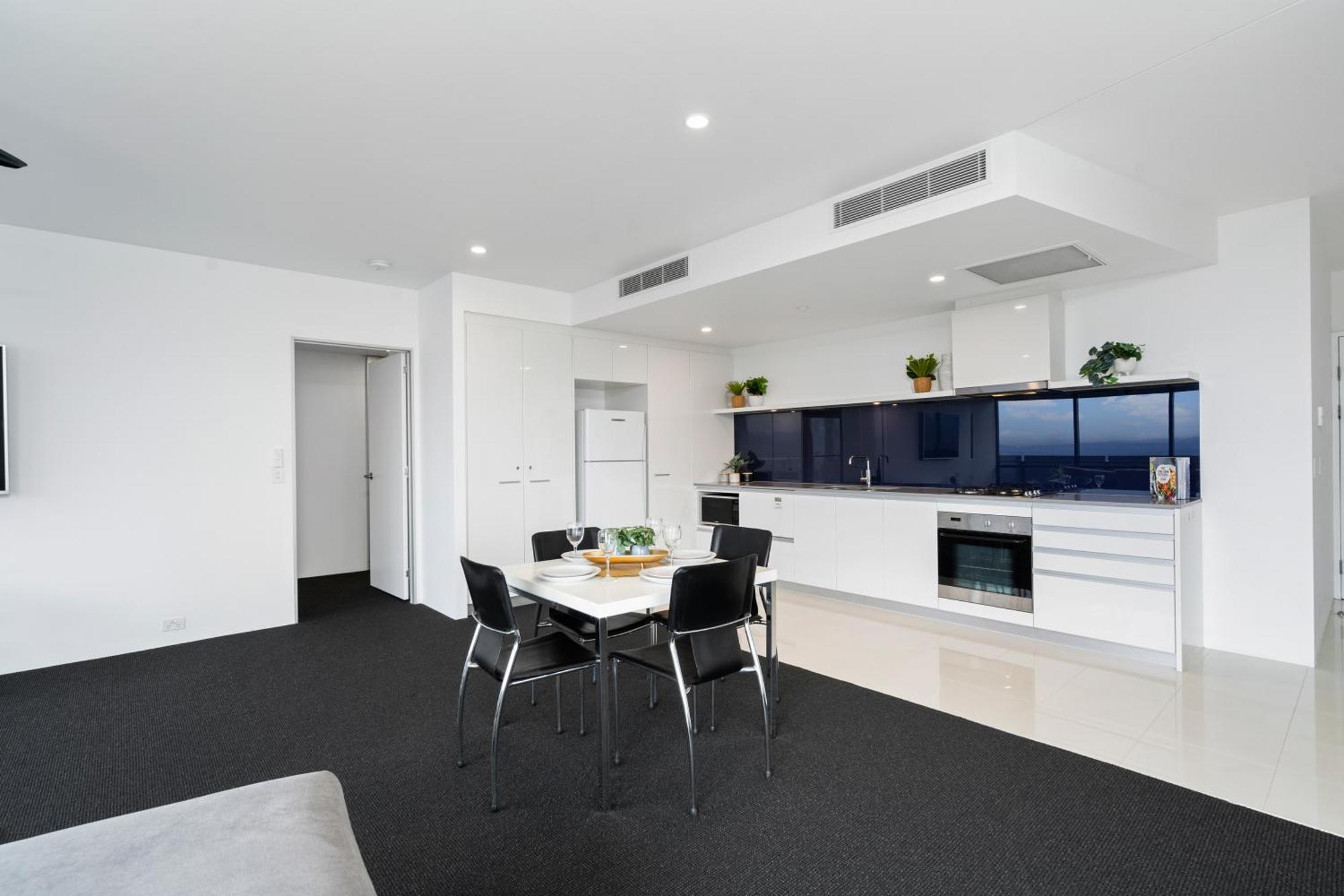 Apartment Circle On Cavill - One Bedroom - Self Contained & Privately Managed Gold Coast