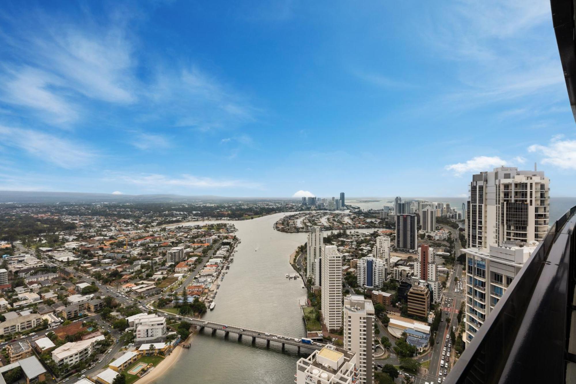 Circle On Cavill - One Bedroom - Self Contained & Privately Managed Apartment *