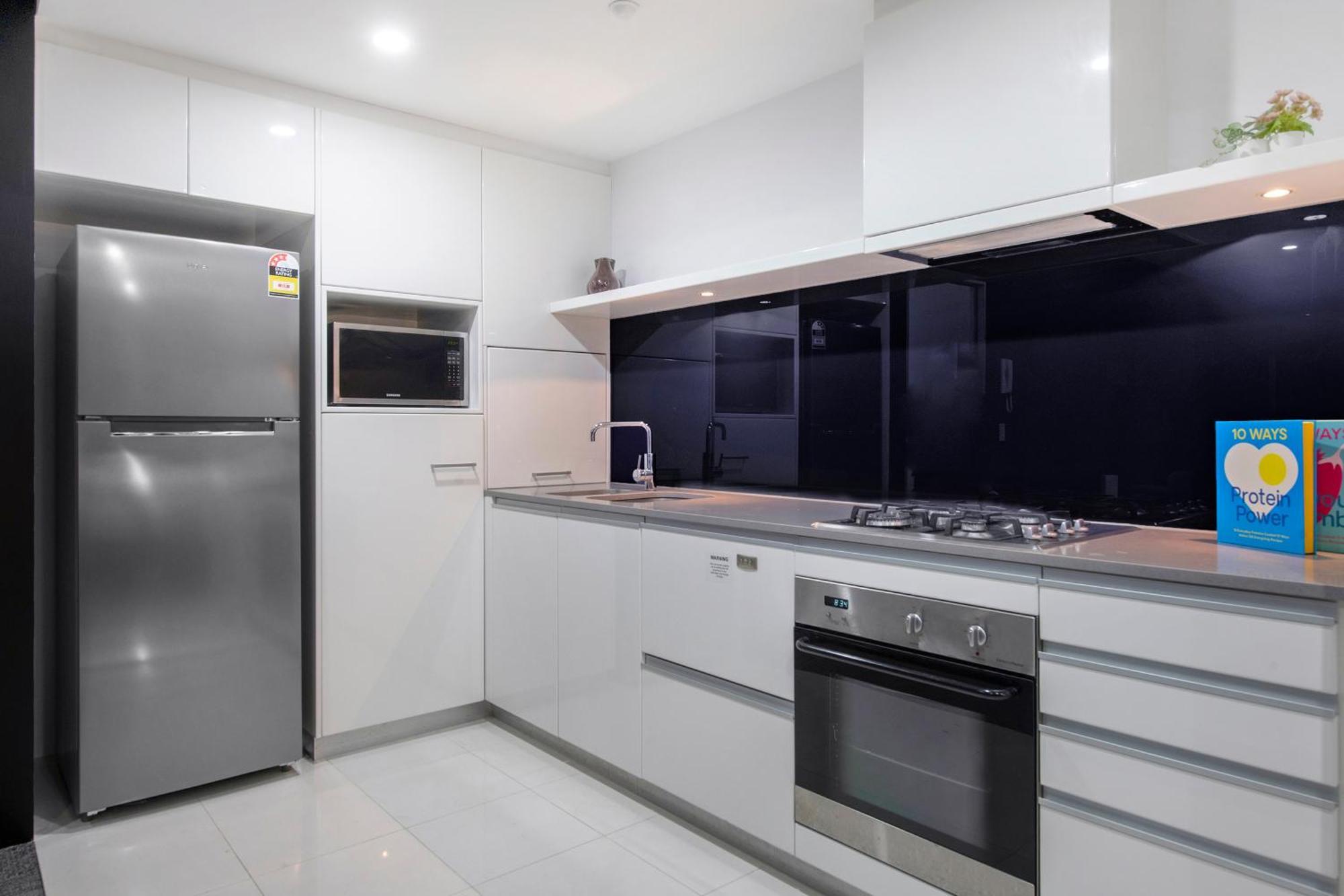 Circle On Cavill - One Bedroom - Self Contained & Privately Managed Gold Coast