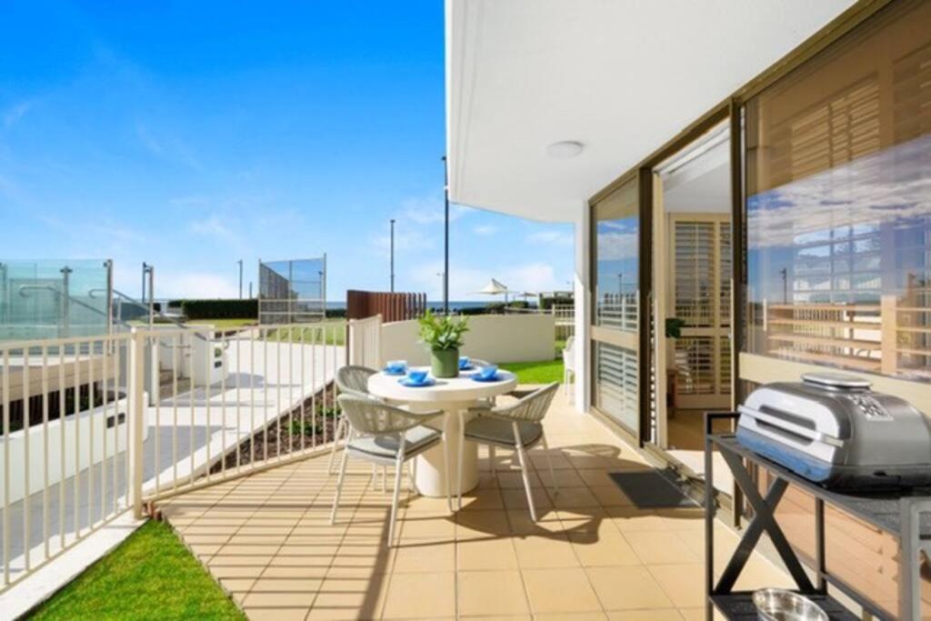 Front Oasis With Private Courtyard Apartment Gold Coast