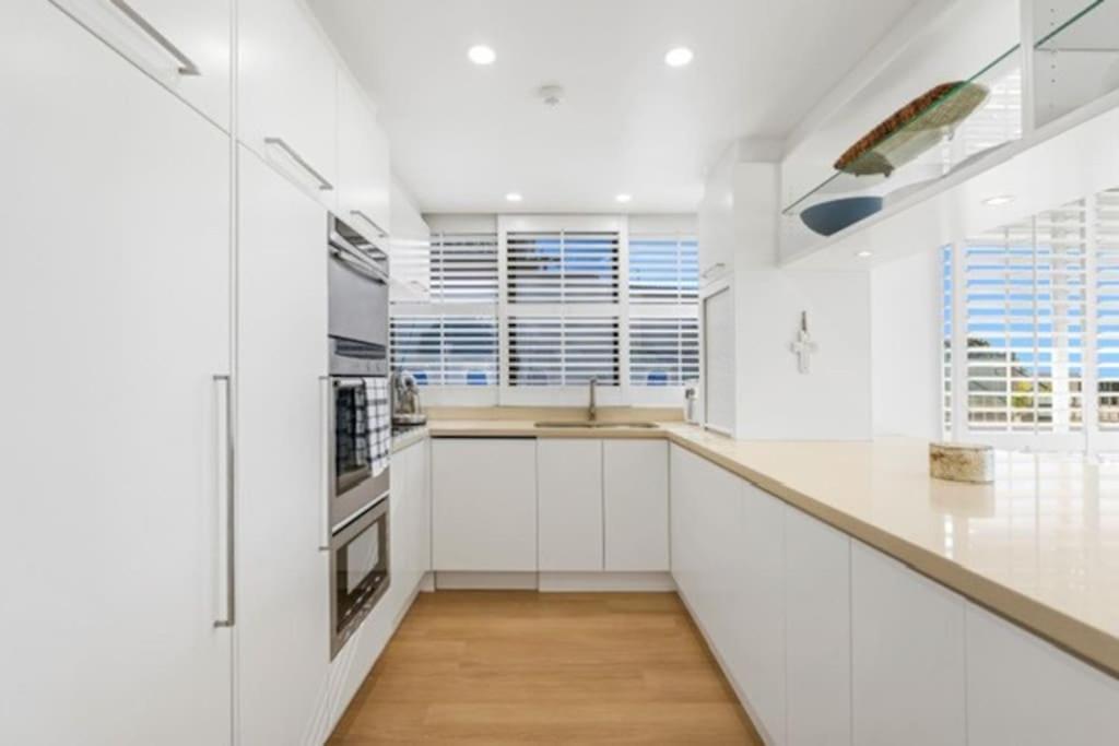 Front Oasis With Private Courtyard * Gold Coast