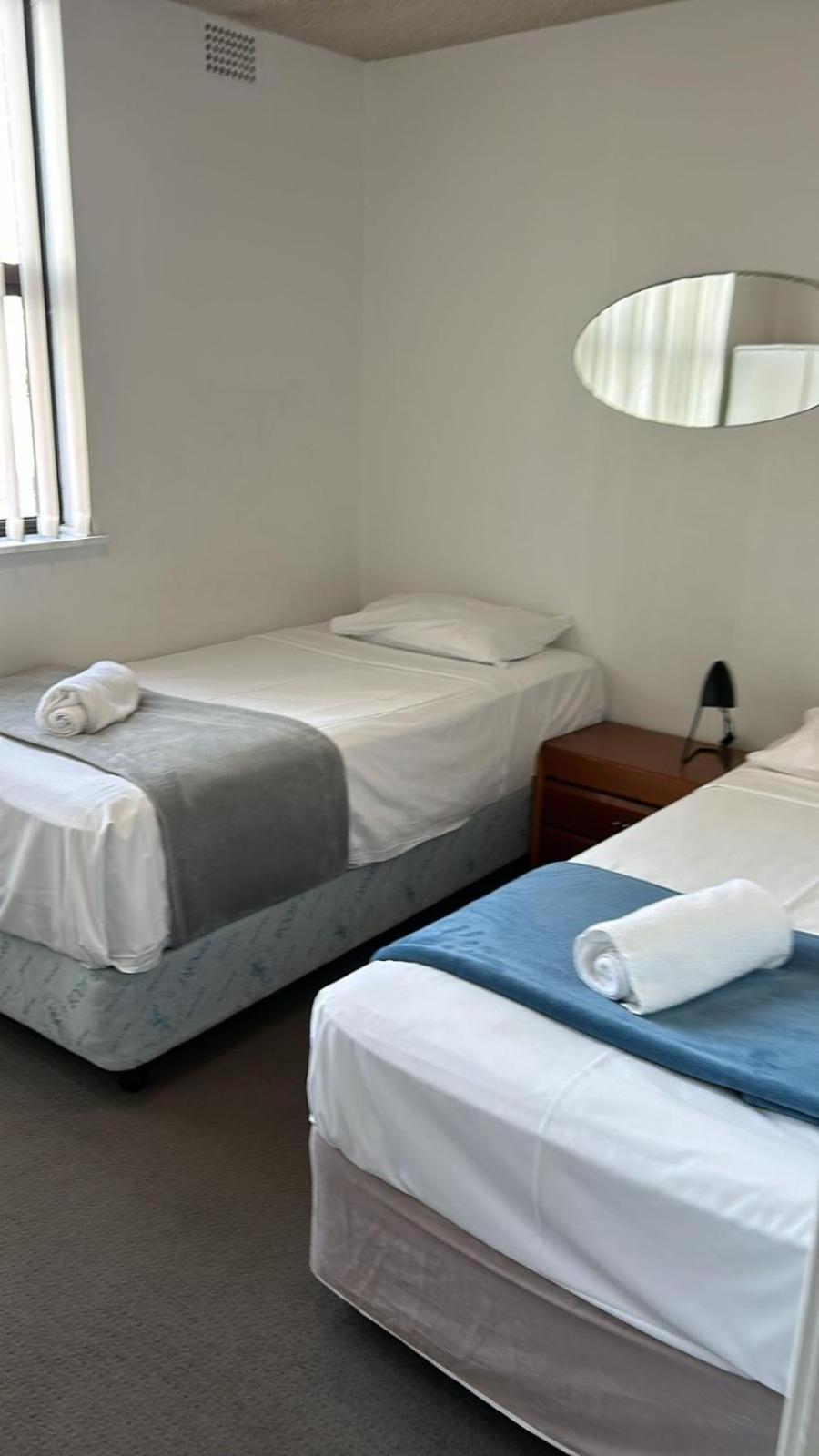Surfers Private Apartment