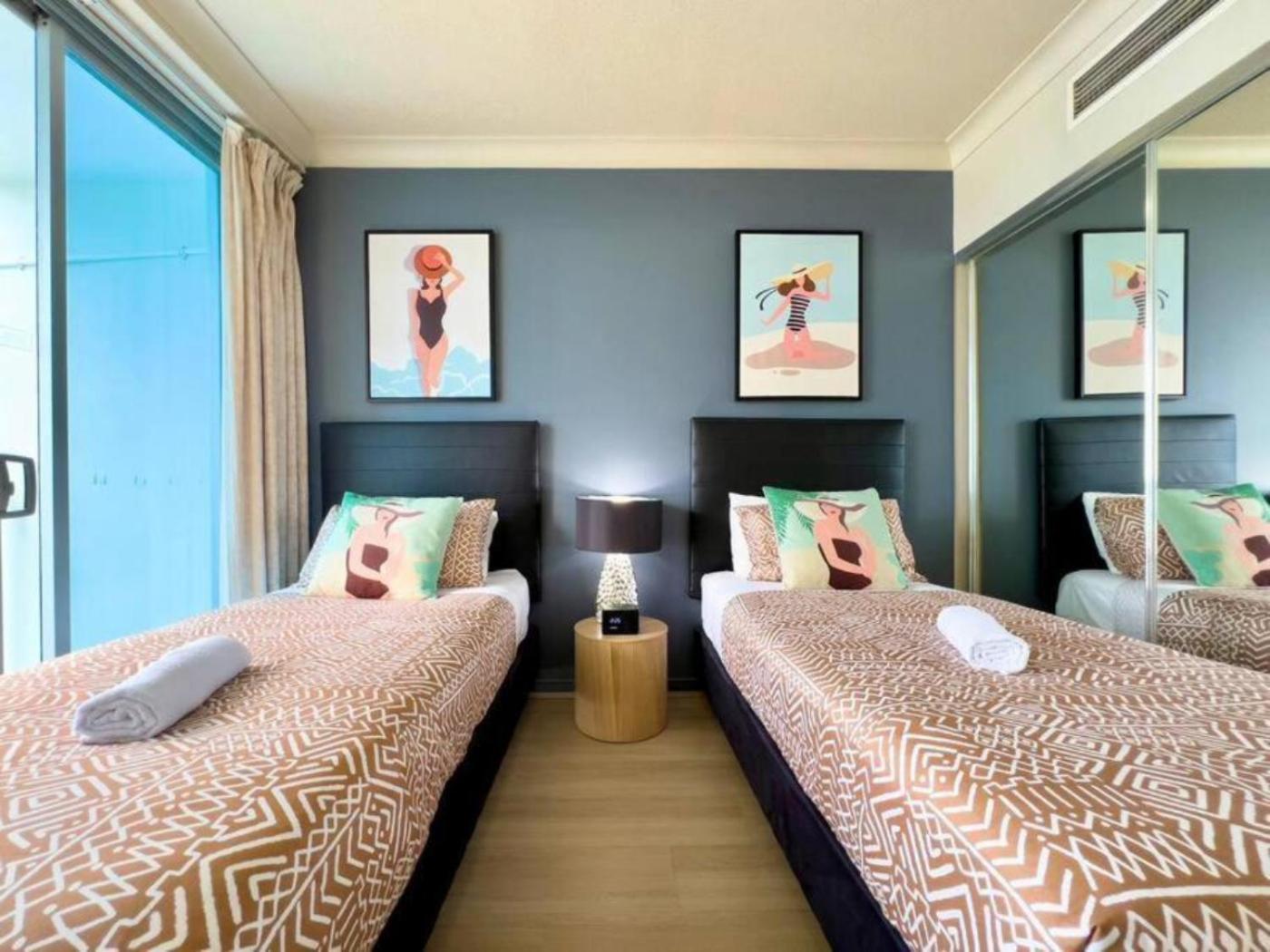 Apartment Cloud9 At Chevron Towers Gold Coast