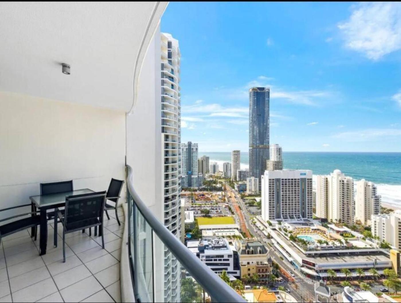 Cloud9 At Chevron Towers Apartment Gold Coast