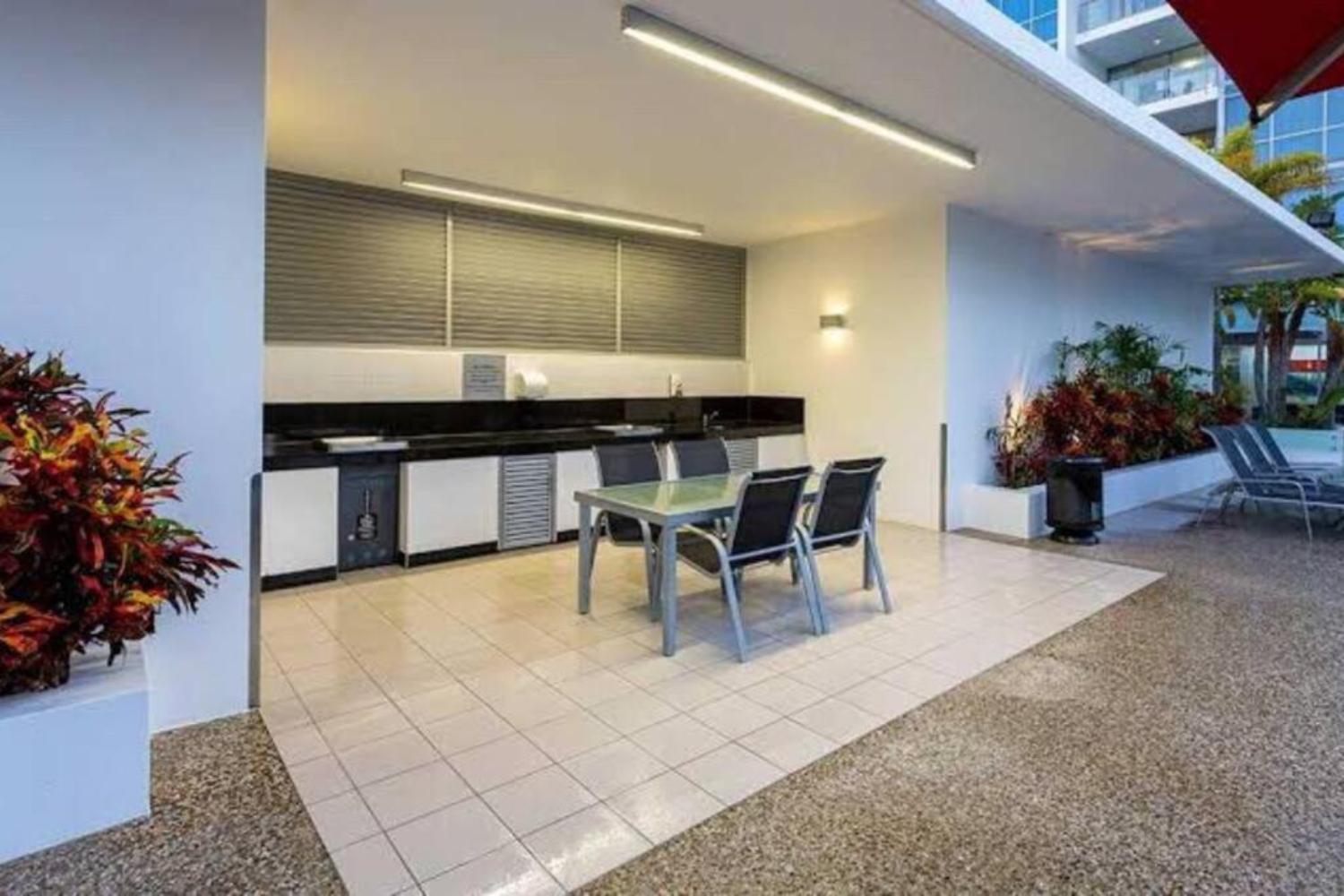 Beachfront Ocean Oasis Escape Apartamento *
