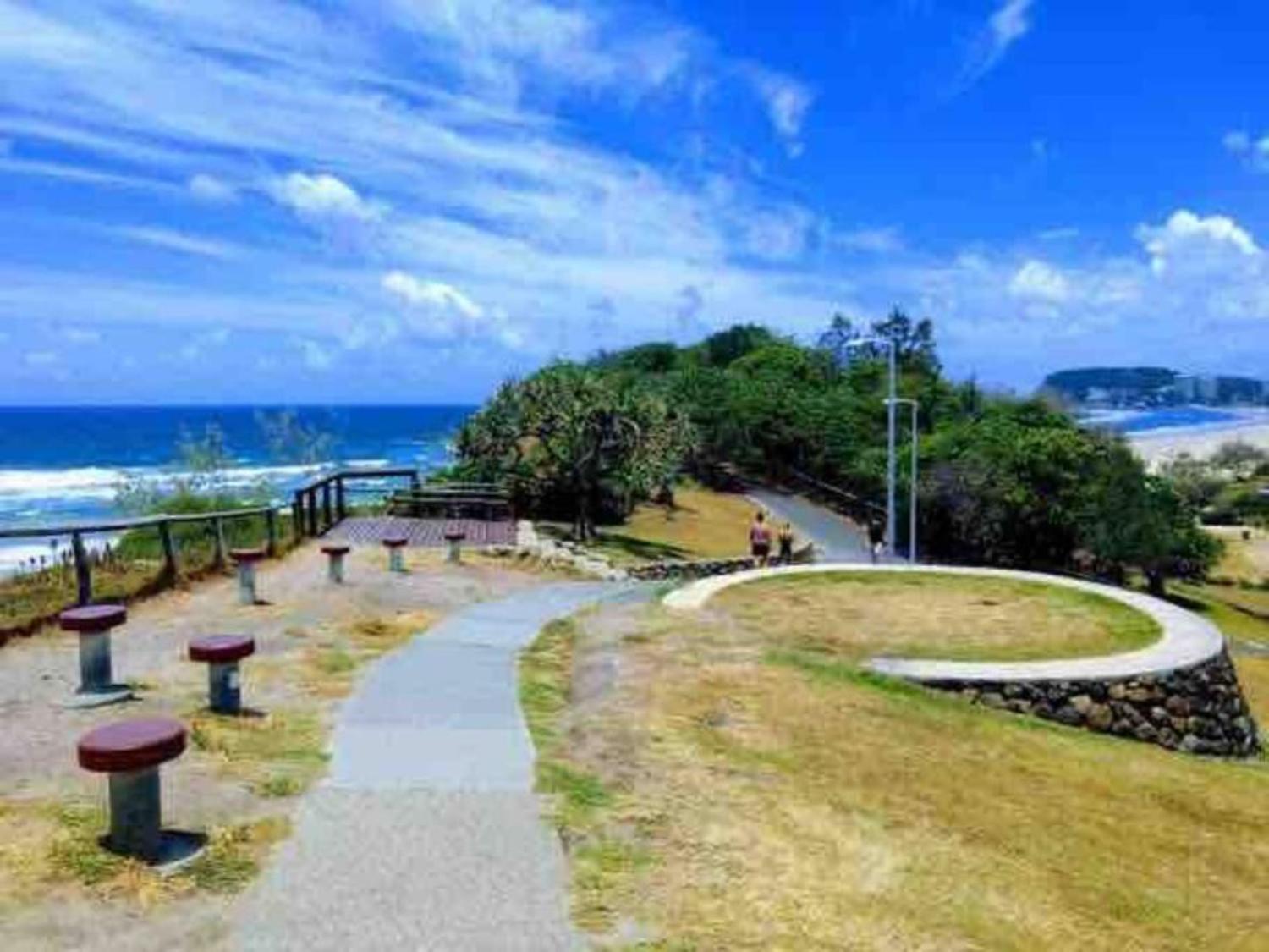 North Burleigh Miami Ocean Escape Apartment