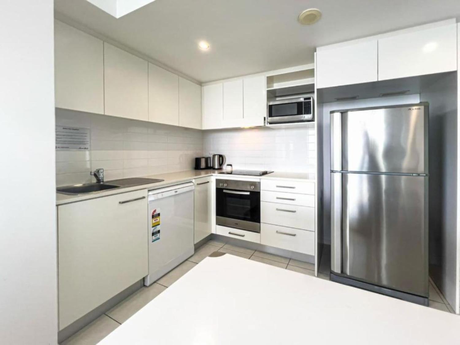 Apartment Ocean Whisper Broadbeach