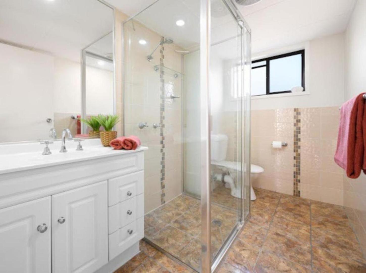 Affordable Relaxing Gc Getaway Apartment