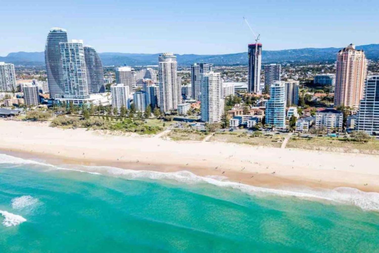 Ocean Whisper Broadbeach * Gold Coast