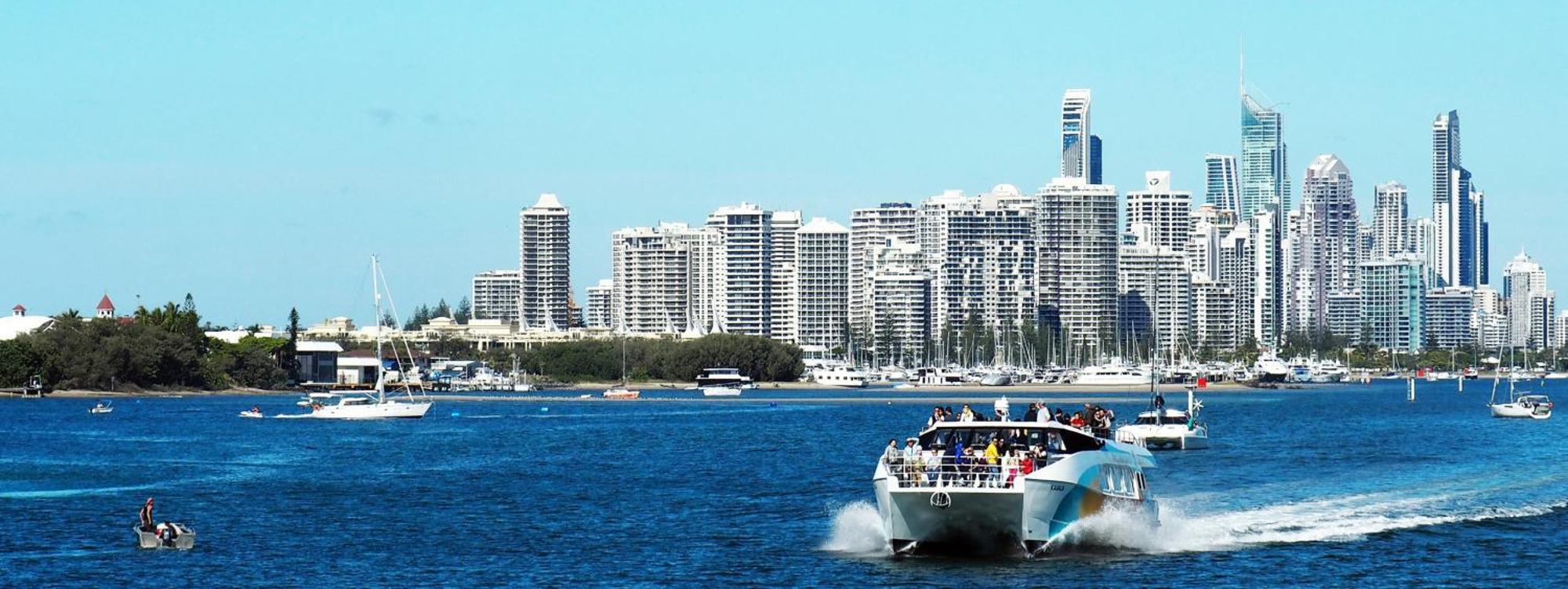 Ocean Whisper Broadbeach Apartment *