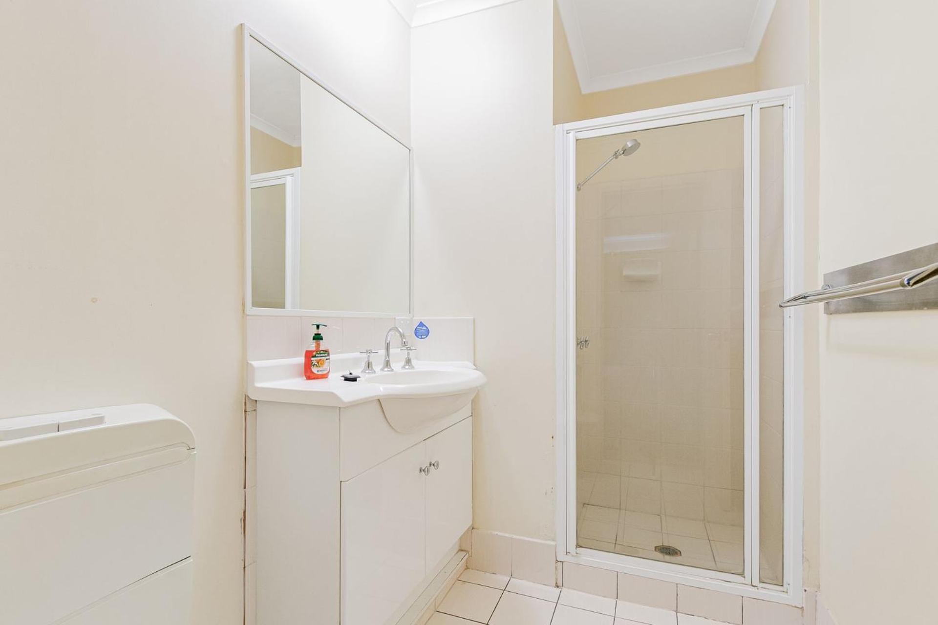 Apartment Bay Unit 35 *