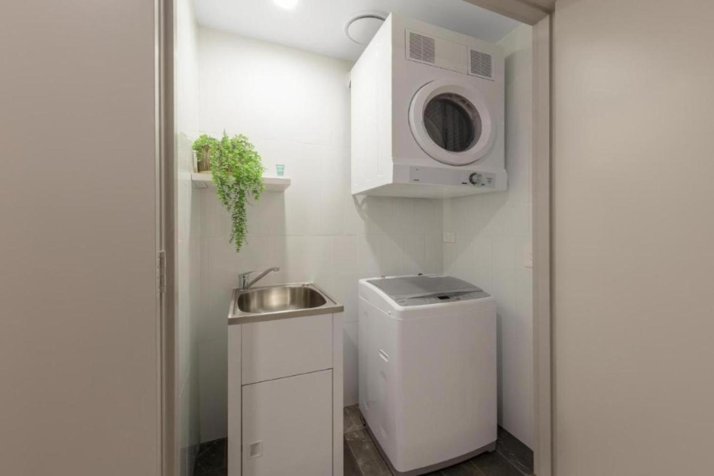 Apartment New Build Meriton Beachfront