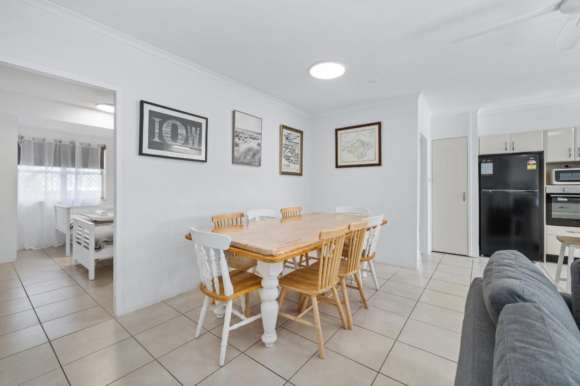 4bed2bath Ocean Breeze Getaway - Pacific St Gem Apartment