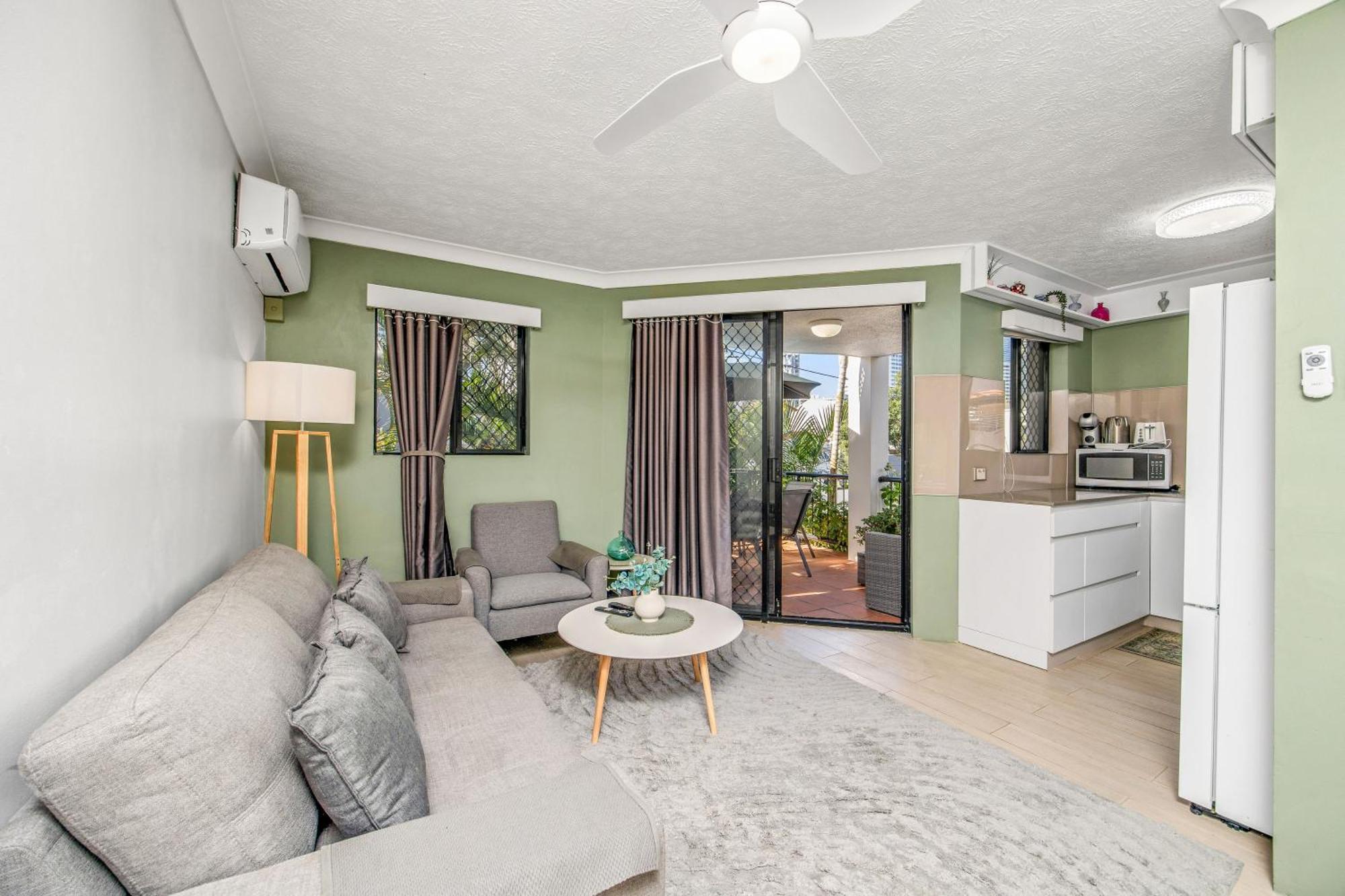 Premium 1 Bedroom Sleeps 4