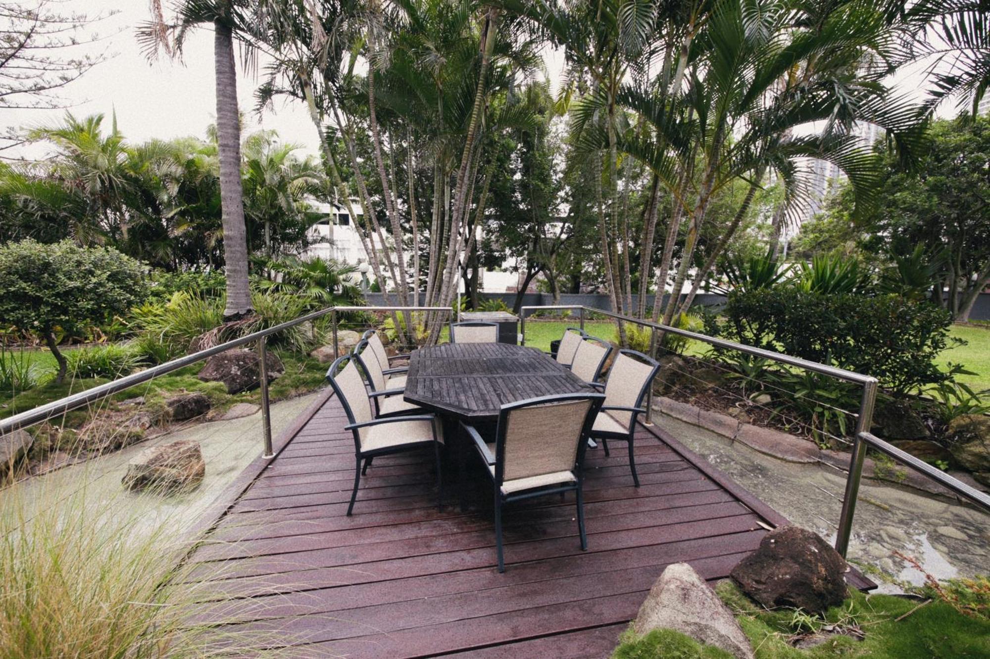 Apartment High Level Spacious Ocean View At Surfers *