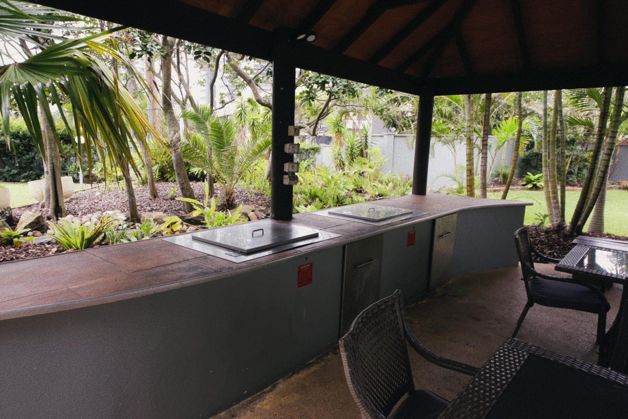 High Level Spacious Ocean View At Surfers * Gold Coast