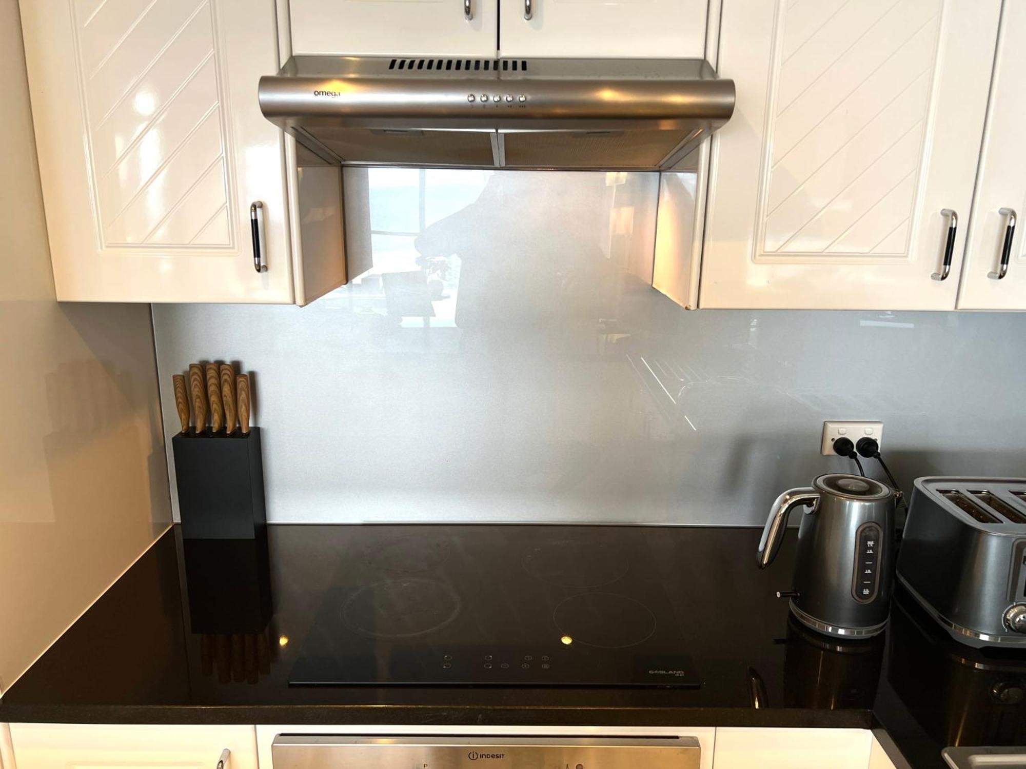 High Level Spacious Ocean View At Surfers Apartment Gold Coast