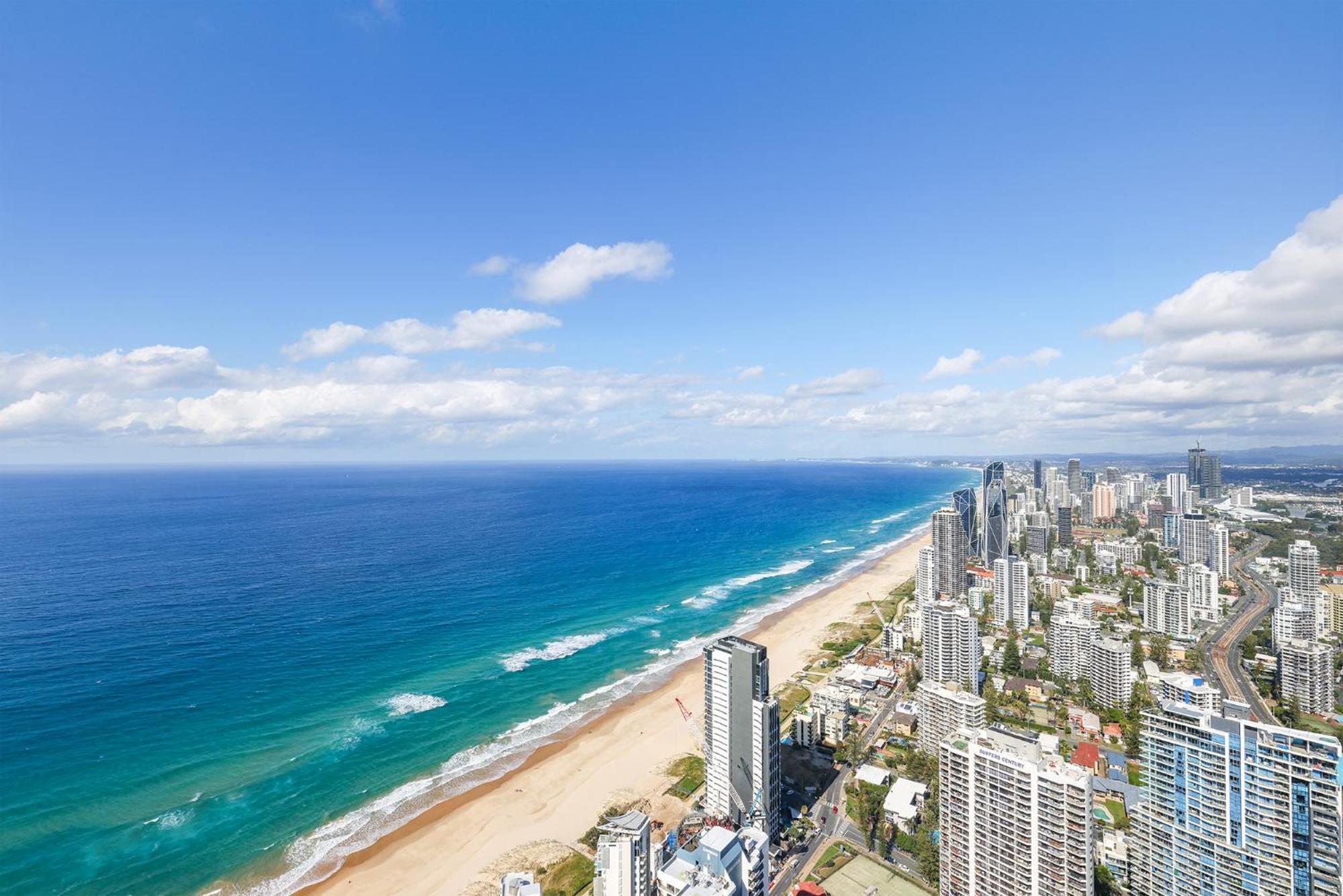 Apartment Designer At Q1 - Gclr Gold Coast