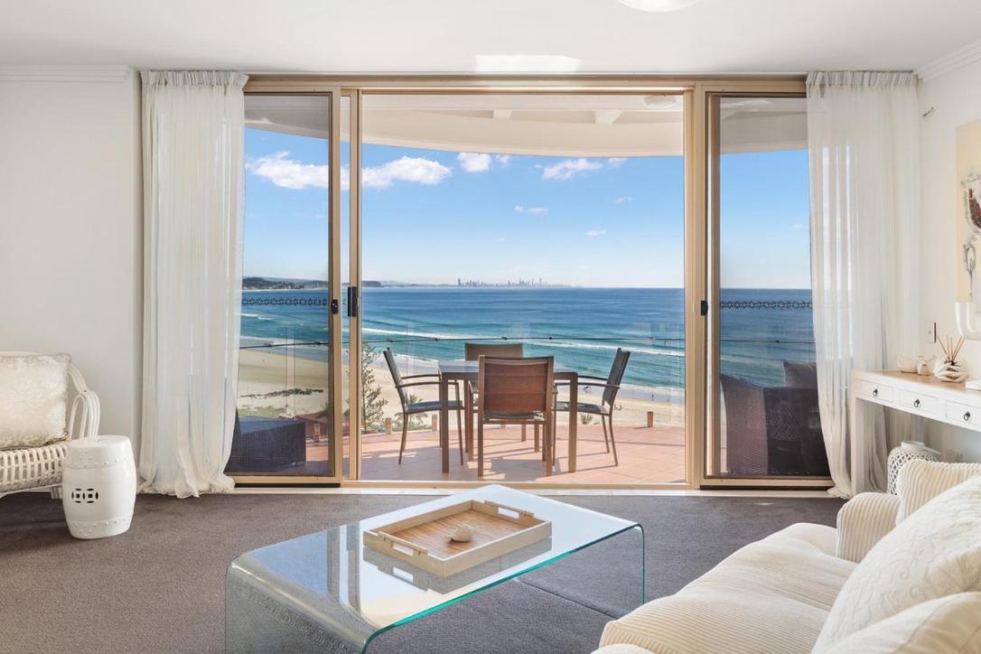 Apartment 2 Bedroom Penthouse Kirra Point No.19