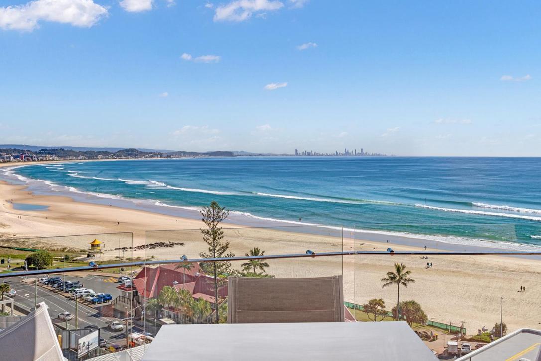 Apartment 2 Bedroom Penthouse Kirra Point No.19 *