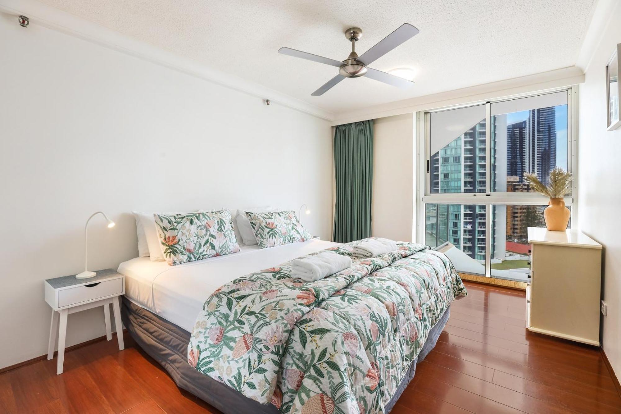 Peninsula Managed By Gchs Apartment Gold Coast