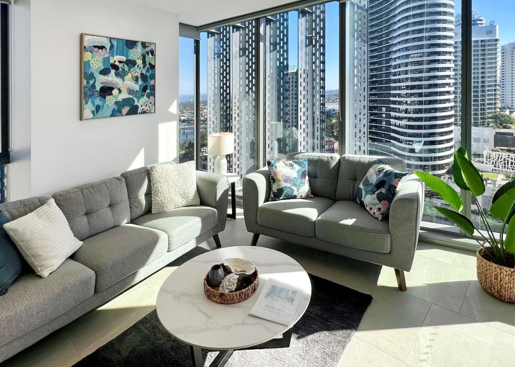 Signature Amazing Ocean Views Lvl 14 Unit 7 Gold Coast