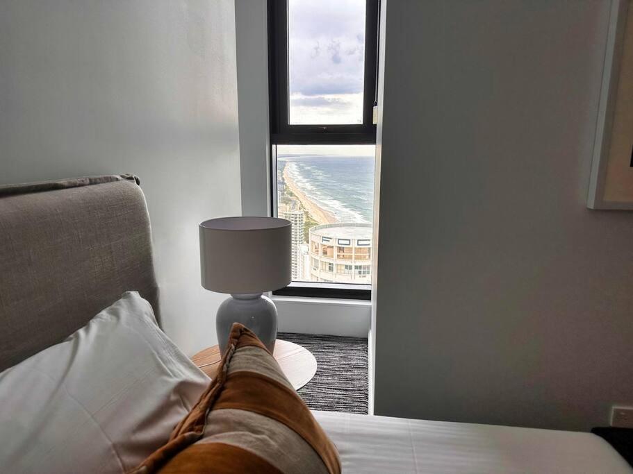 Lovely Beachfront 2b In The Heart Of Surfers Apartment Gold Coast