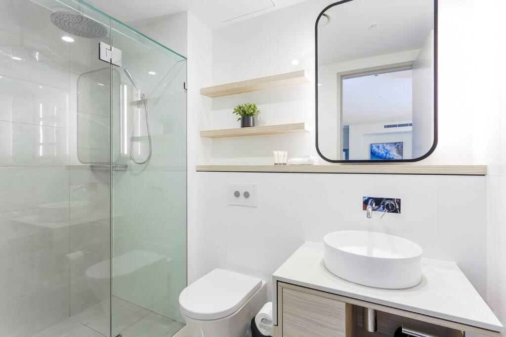 Apartment Absolute Oceanview Beachfront 2br *